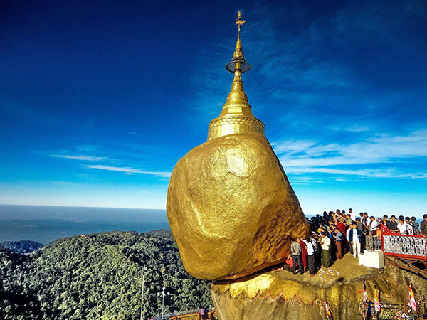 Hình ảnh đón Tết Nguyên Đán tại vùng đất Phật