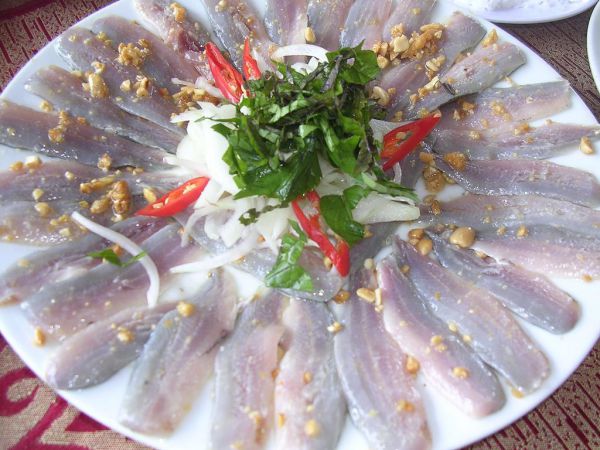 Gỏi cá trích - Món ăn ngon của Rạch Giá Kiên Giang
