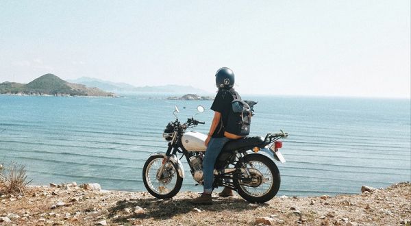 Tháng 10 bạn có thể du lịch Nha Trang bằng xe máy