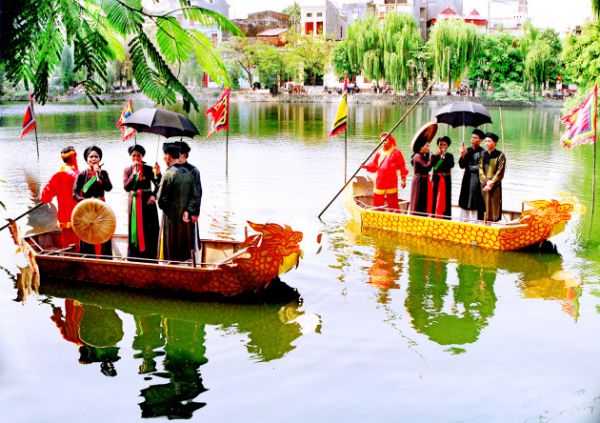 Hội Lim được tổ chức vào ngày 13 Âm lịch hàng năm