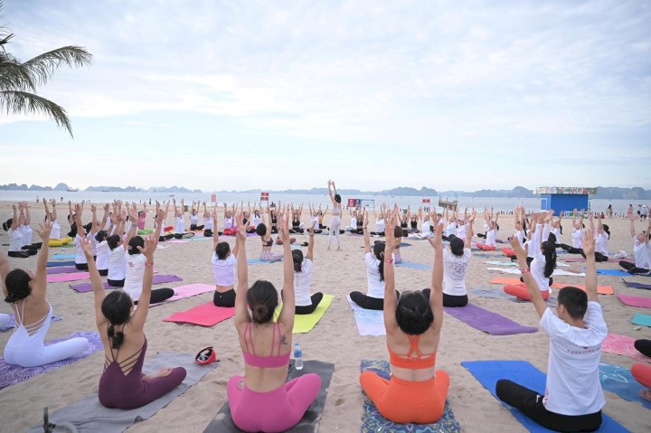 Vietjet phối hợp Đại sứ quán Ấn Độ tổ chức chuỗi hoạt động hưởng ứng ngày Quốc tế Yoga