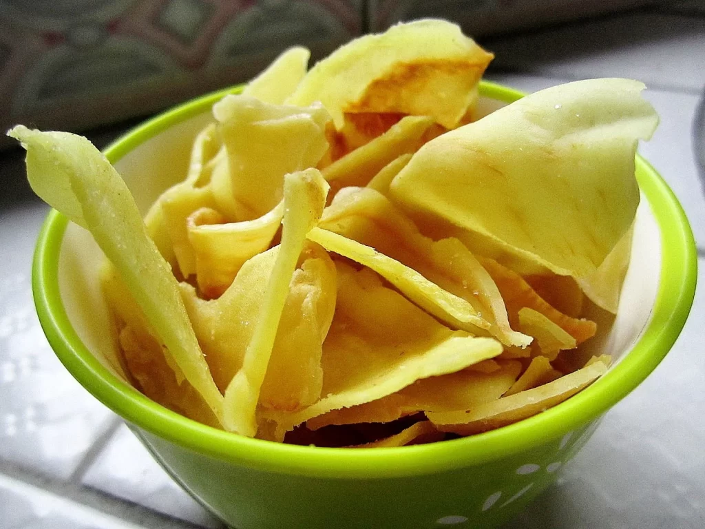 Thưởng thức bánh Chips sầu riêng siêu hấp dẫn (Ảnh: Sưu tầm)