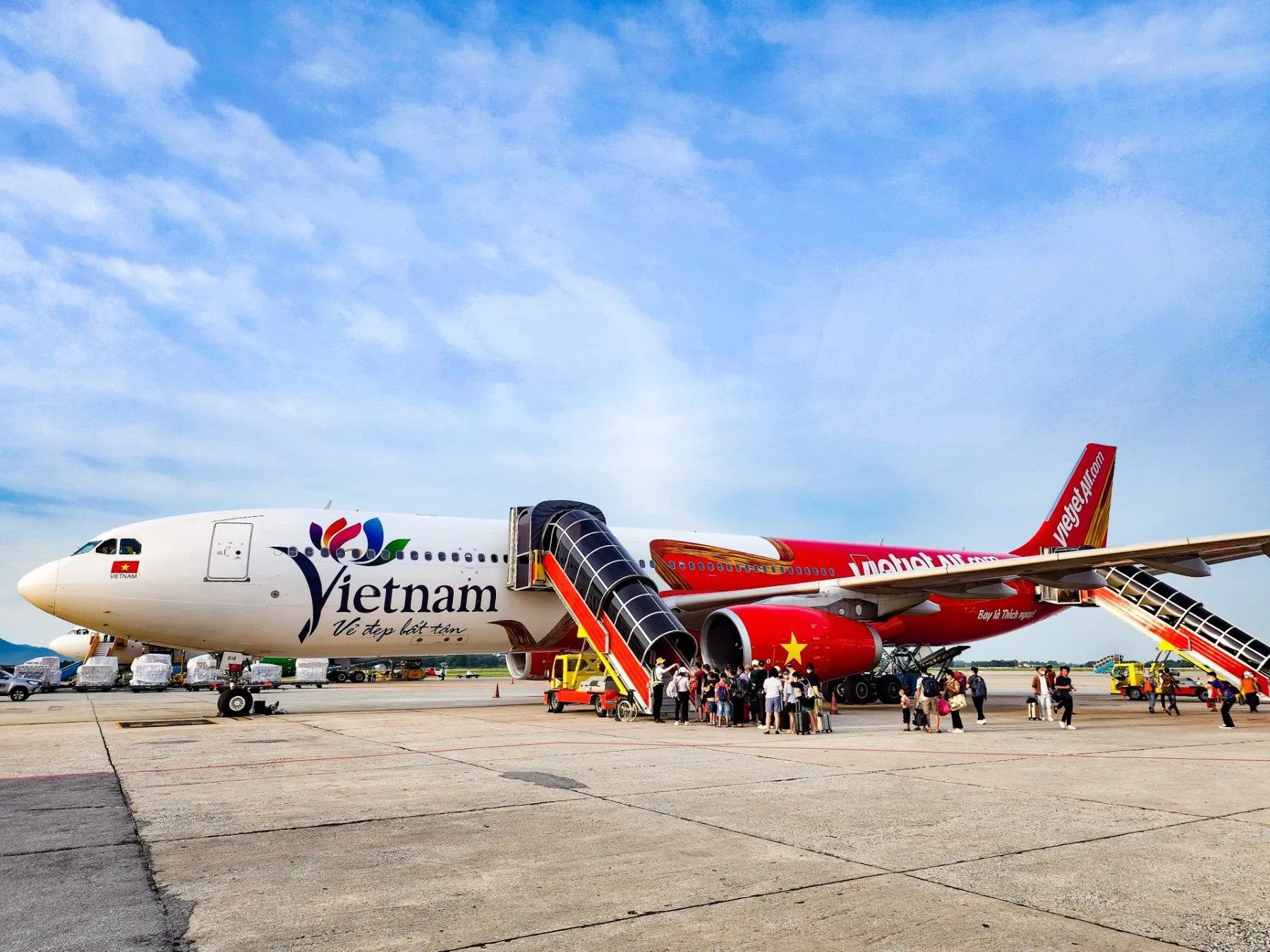 Đặt vé máy bay từ Hà Nội đi Huế để tiết kiệm thời gian di chuyển