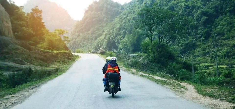 Phượt xe máy là sở thích của nhiều bạn trẻ khi du lịch đến Thái Nguyên